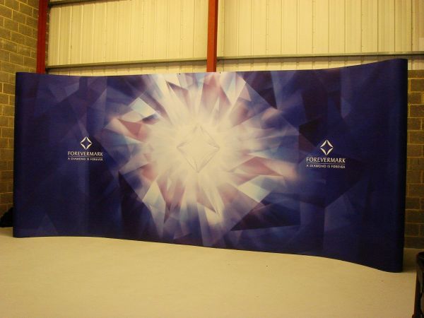 DeBeers Pop-up Stand